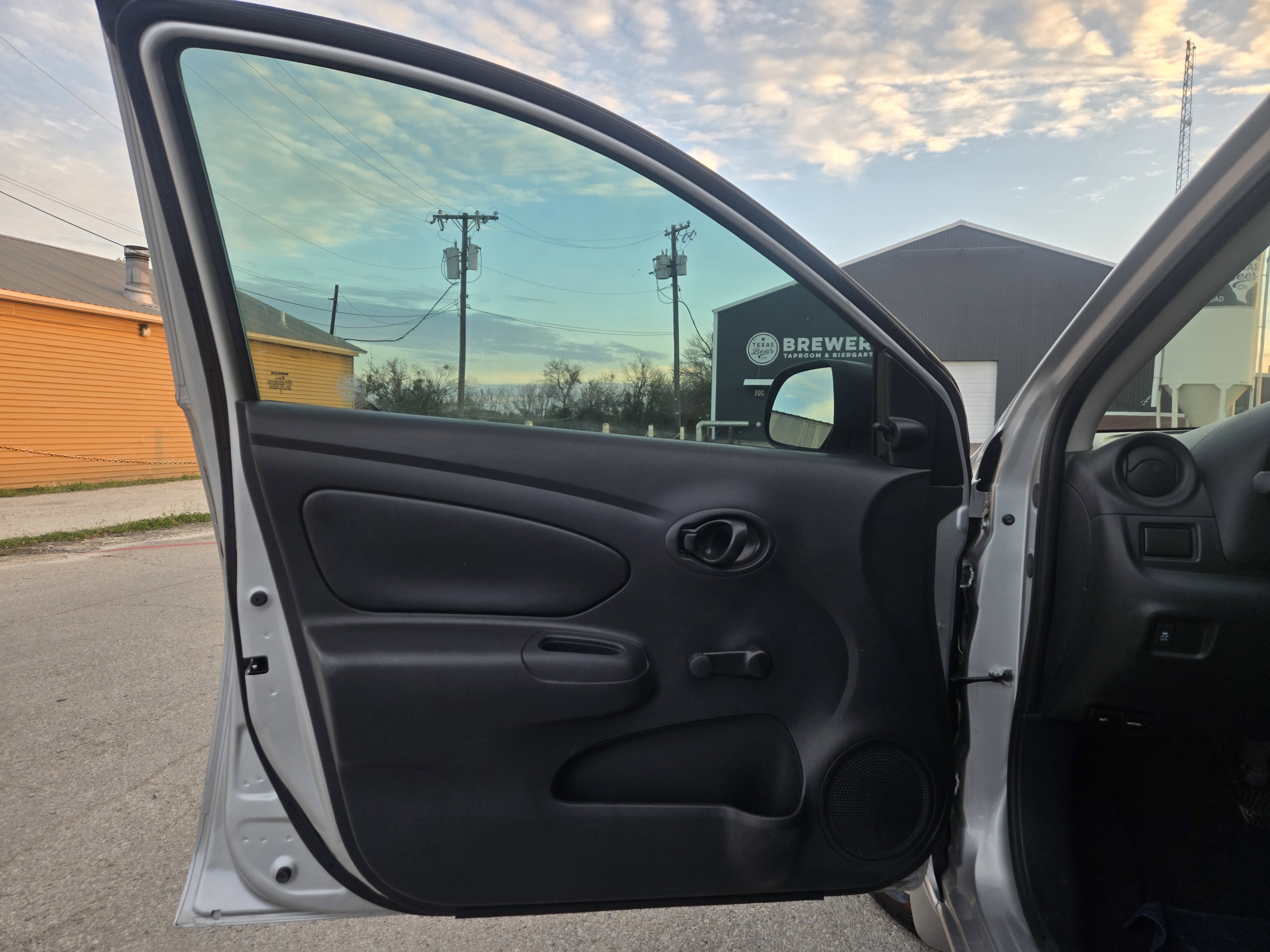 Used 2015 Nissan Versa S Plus image 4