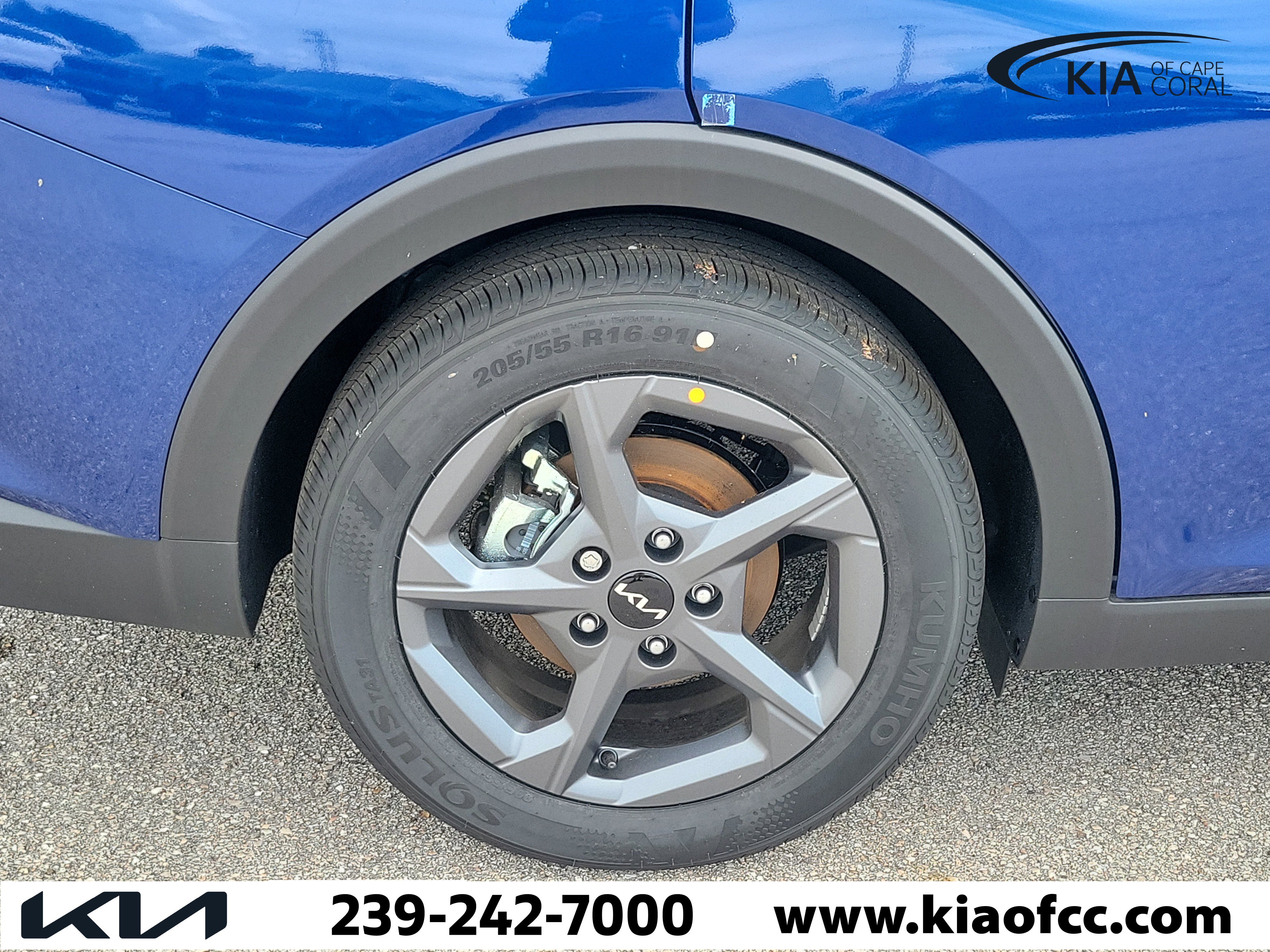 New 2025 Kia K4 LXS image 9