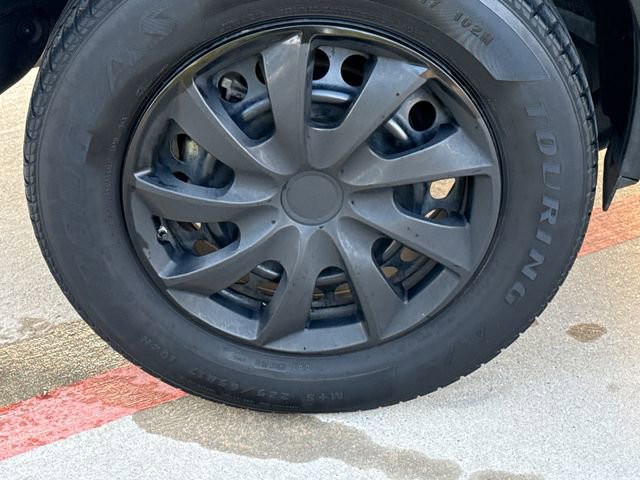 Used 2020 Toyota RAV4 LE FWD image 9