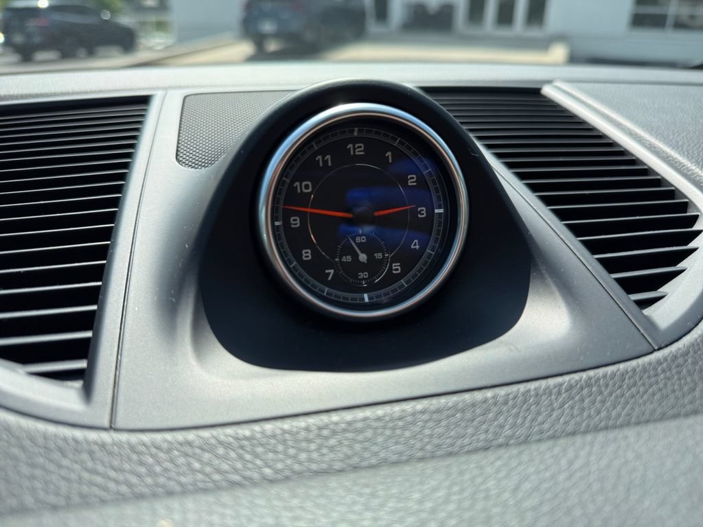 Used 2018 Porsche Macan AWD/4WD image 34
