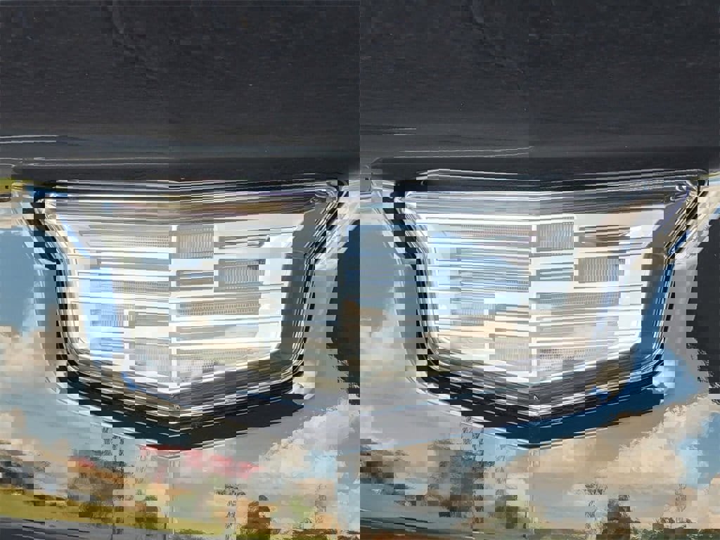 New 2025 Cadillac Escalade IQ Luxury 2 image 9