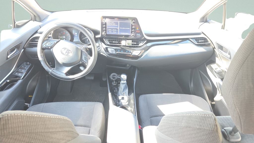 Used 2019 Toyota C-HR XLE image 15