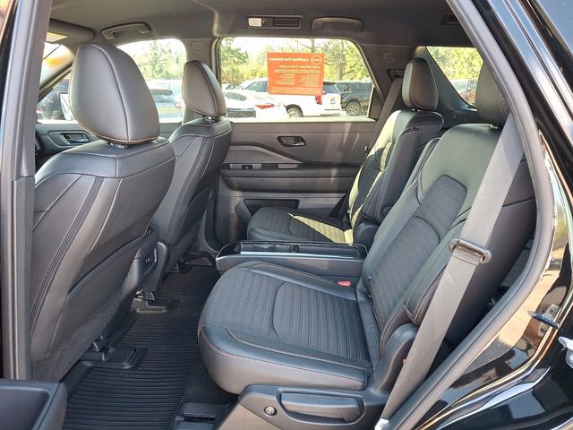 Certified 2025 Nissan Pathfinder Rock Creek image 11