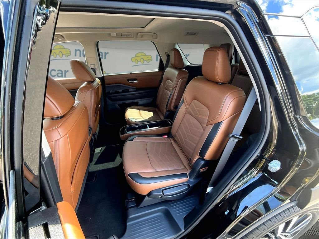 Certified 2023 Nissan Pathfinder Platinum AWD/4WD image 15
