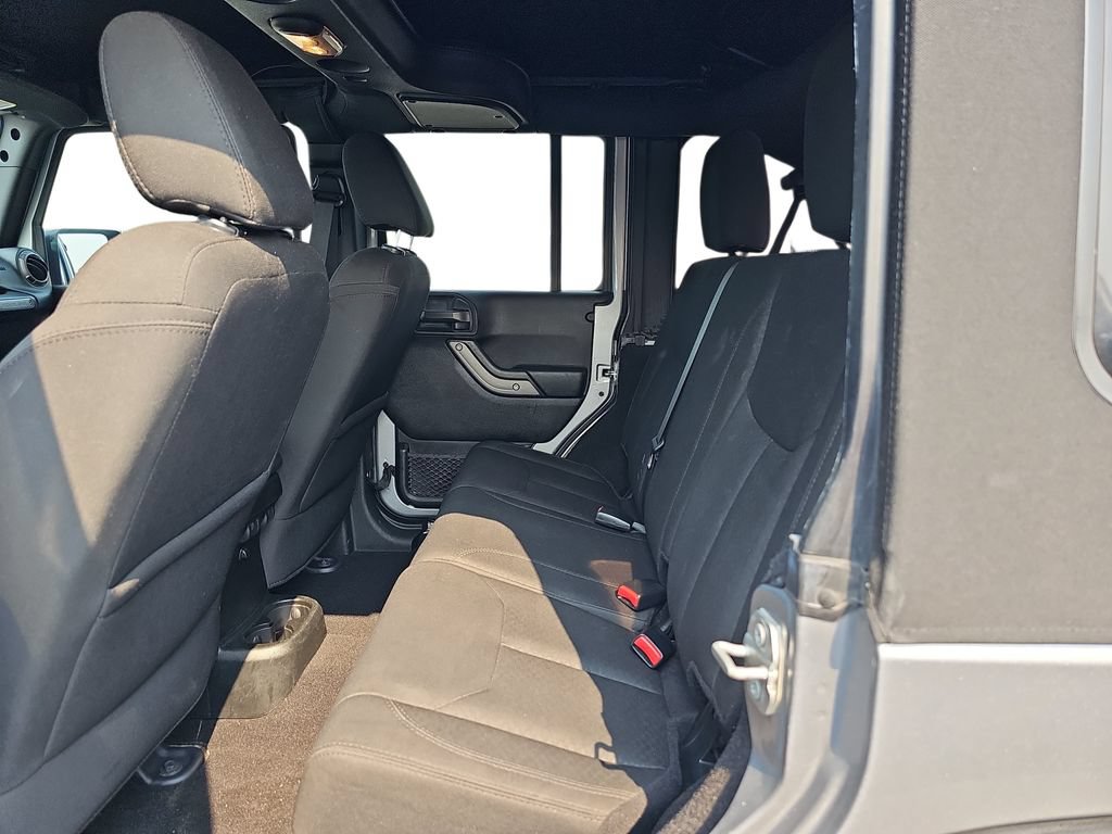 Used 2018 Jeep Wrangler Unlimited Sport S AWD/4WD image 14
