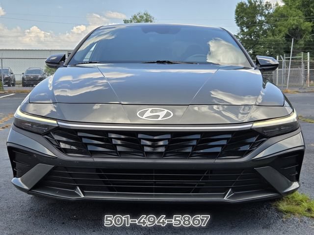 Used 2025 Hyundai Elantra Sport FWD image 8