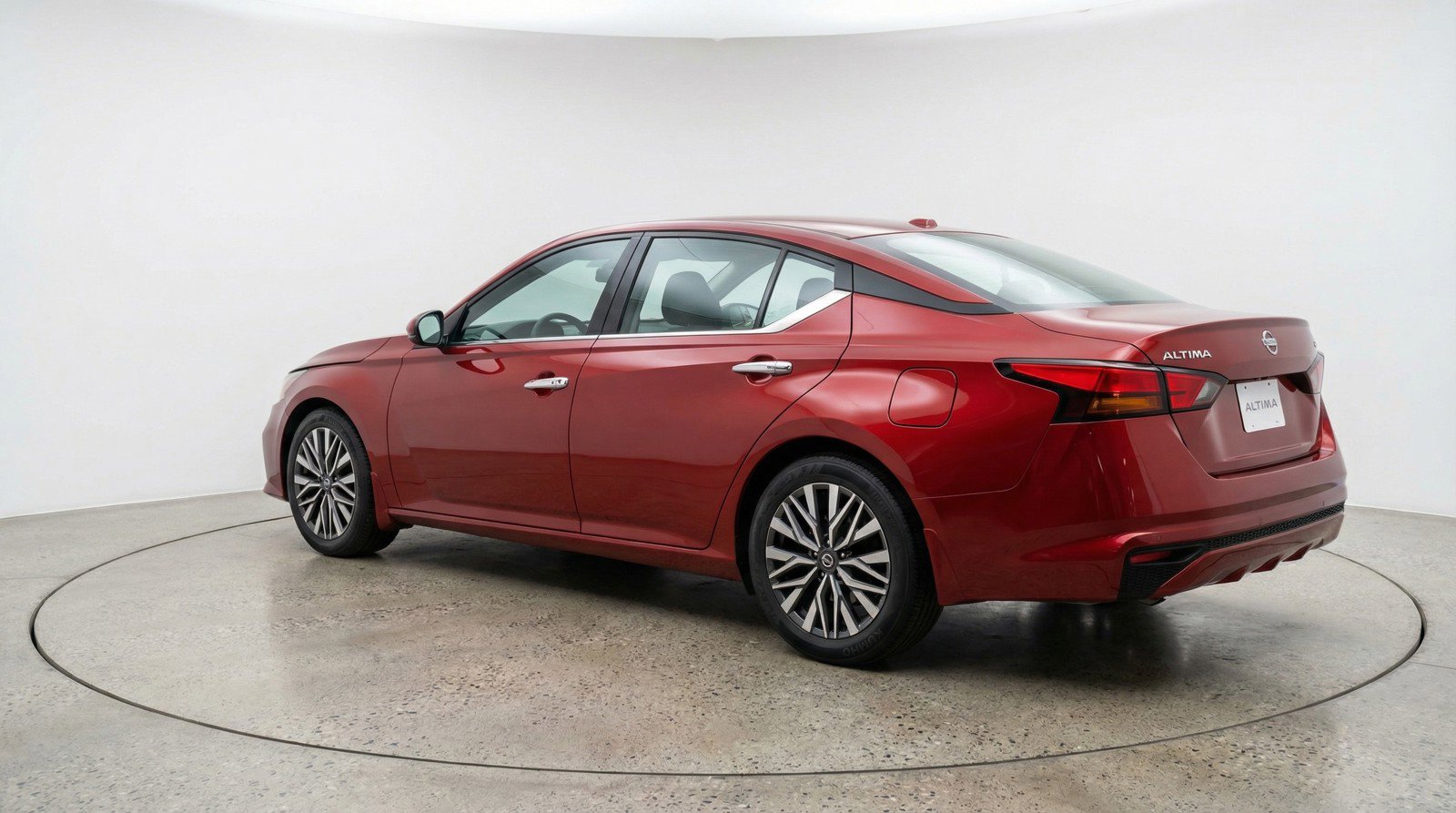 Used 2025 Nissan Altima 2.5 SV image 6