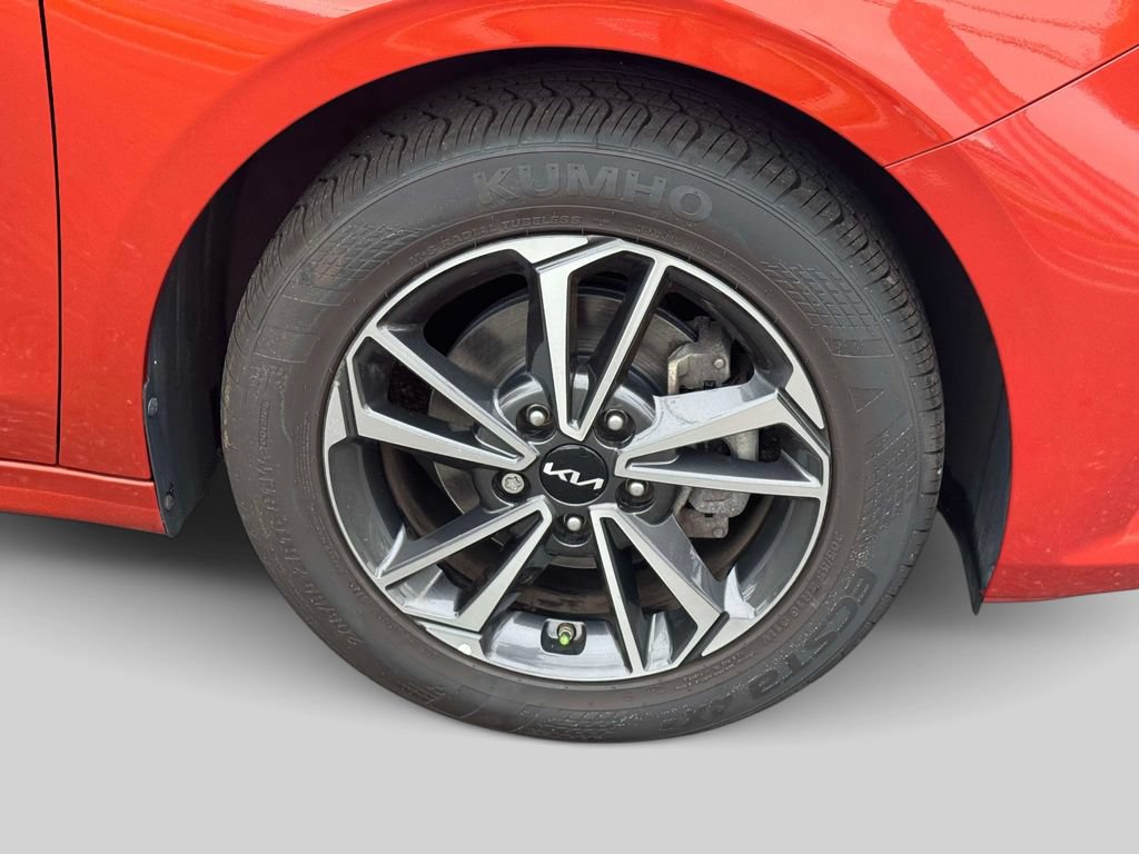 Used 2022 Kia Forte LXS FWD image 7