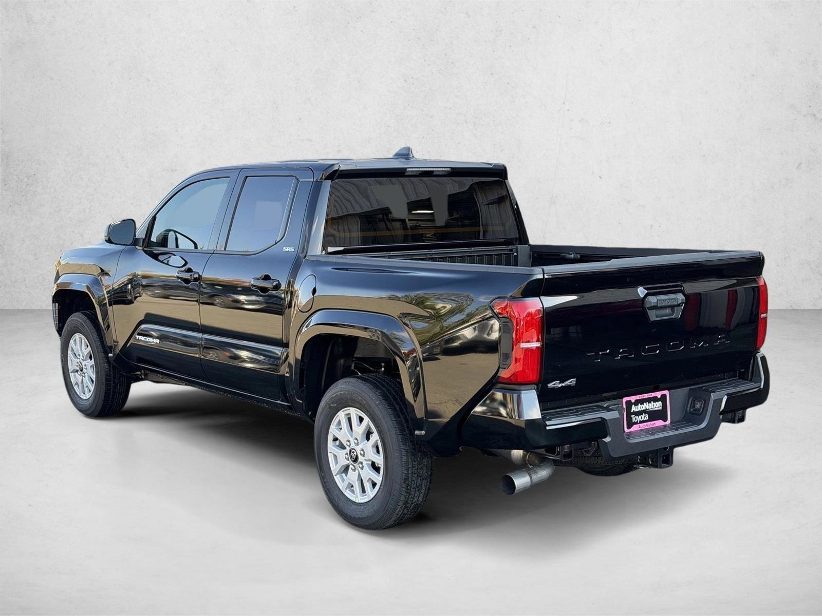 Certified 2025 Toyota Tacoma SR5 AWD/4WD image 7