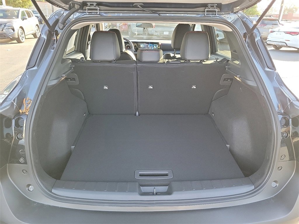 New 2026 Nissan Kicks SR image 13