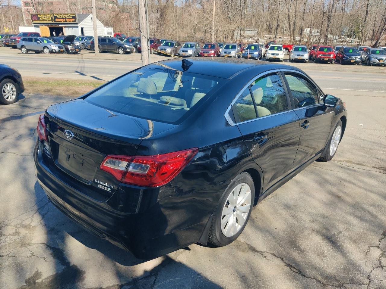 Used 2017 Subaru Legacy 2.5i Premium image 6