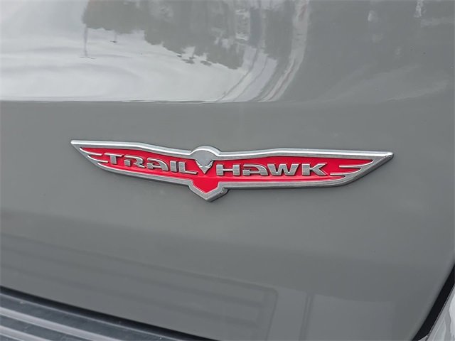 Used 2021 Jeep Grand Cherokee Trailhawk image 14