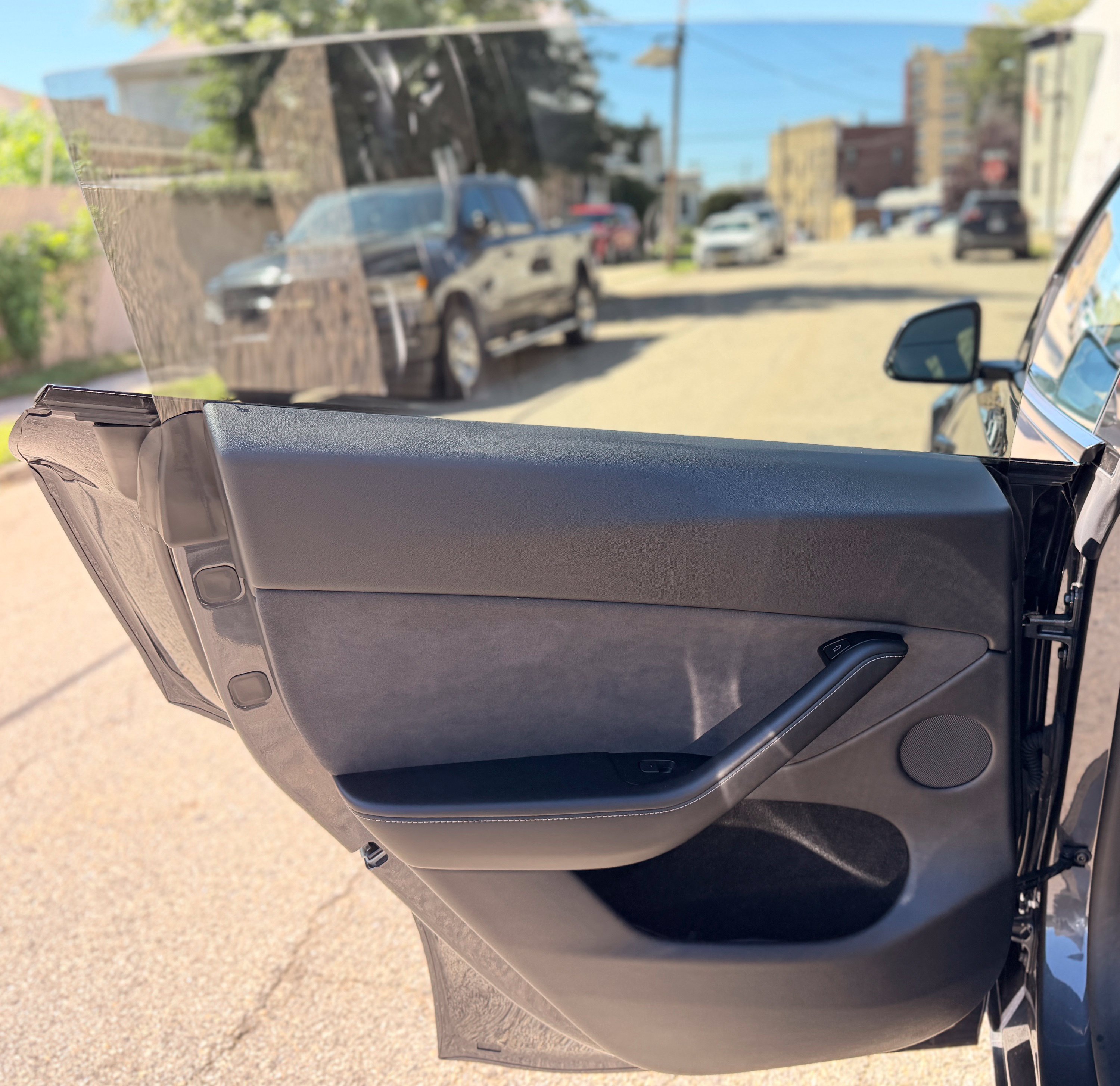 Used 2024 Tesla Model Y Performance AWD/4WD image 17