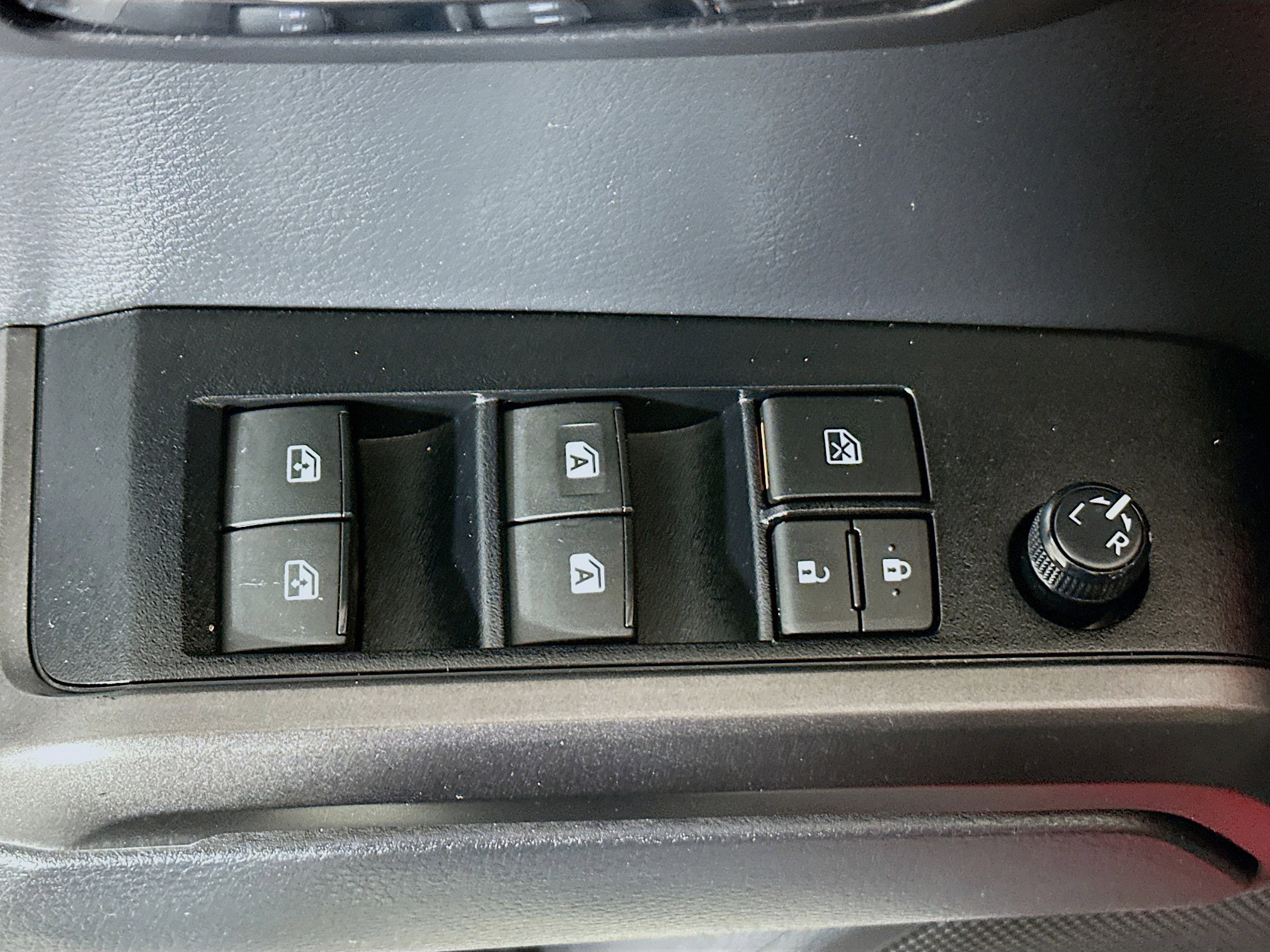 Used 2023 Toyota Tacoma TRD Sport w/ Advanced Technology Package image 14