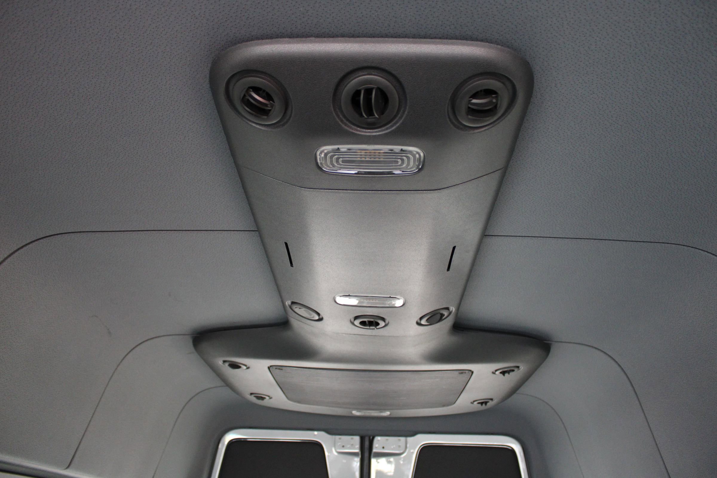 Used 2024 Mercedes-Benz Sprinter 2500 image 38