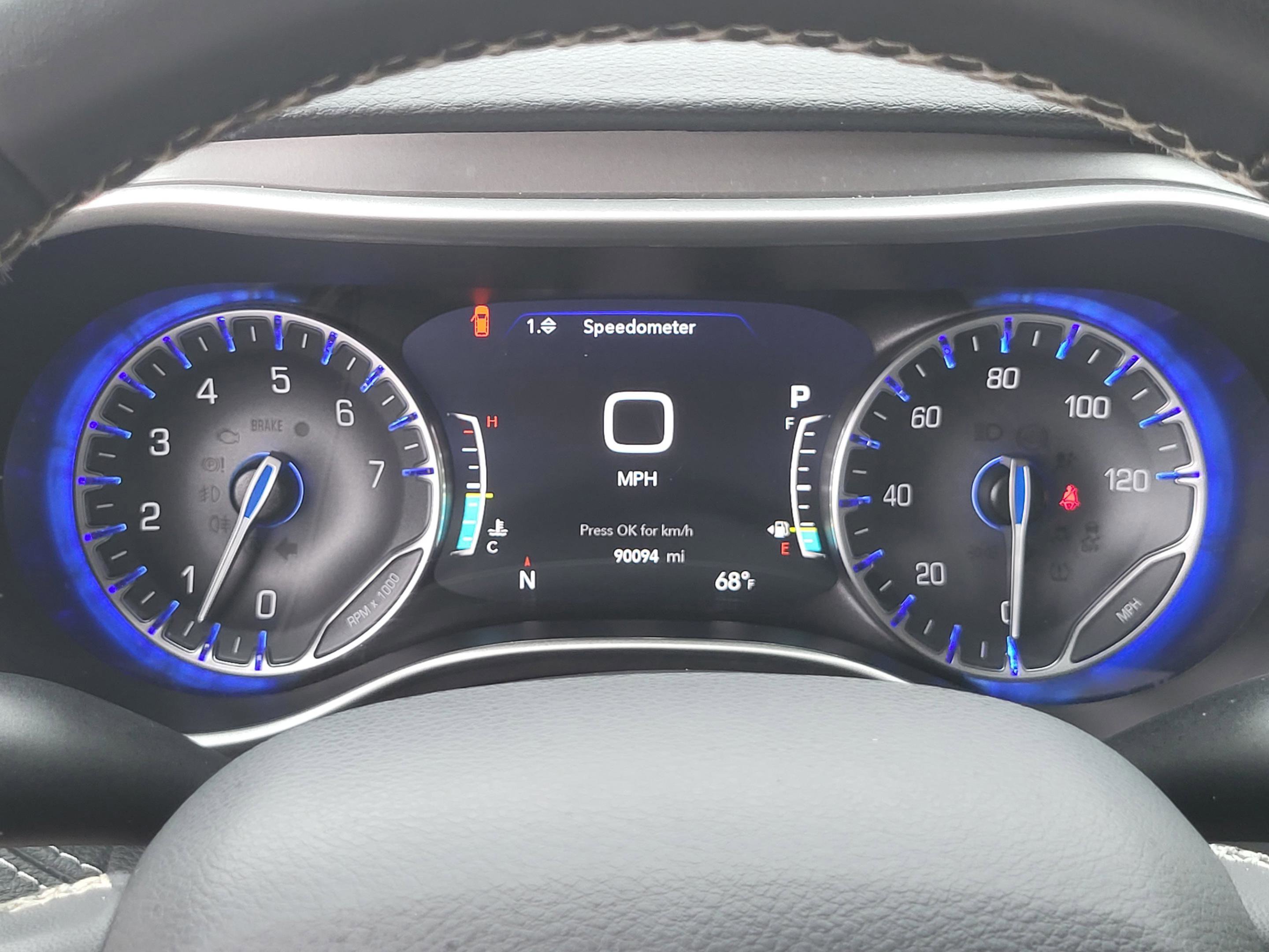 Used 2023 Chrysler Pacifica Touring-L AWD/4WD image 59