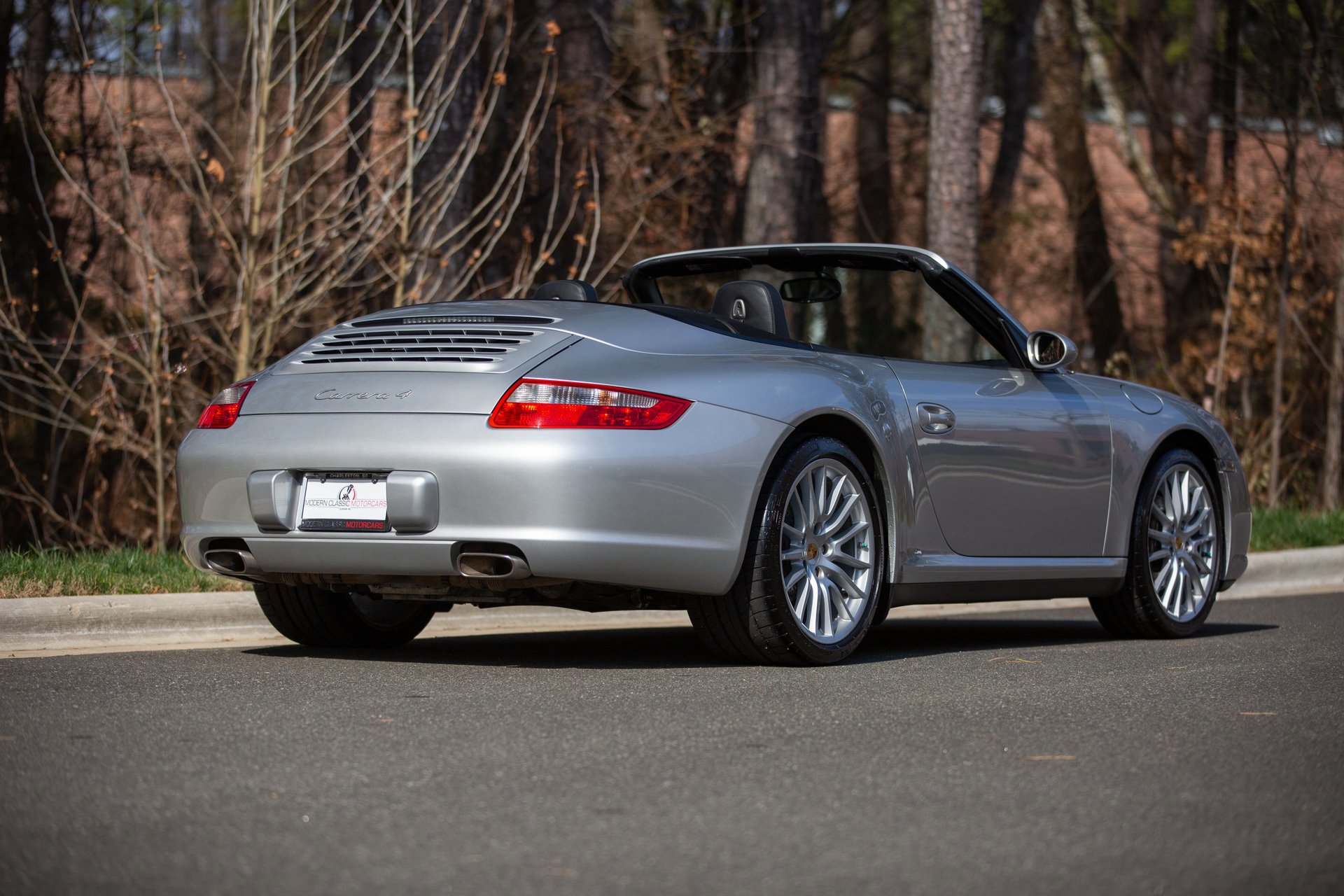 Used 2006 Porsche 911 Carrera 4 image 2