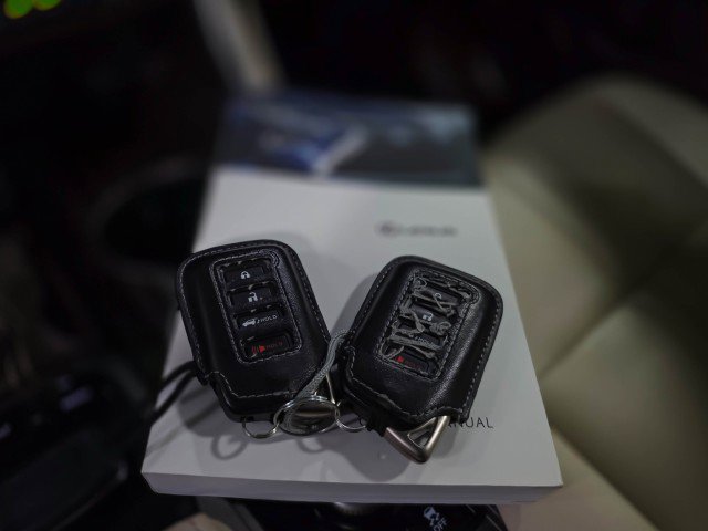 Used 2018 Lexus RX 450h AWD w/ Luxury Package image 44