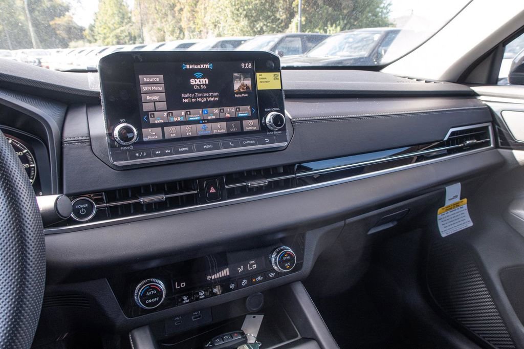 New 2024 Mitsubishi Outlander ES image 34