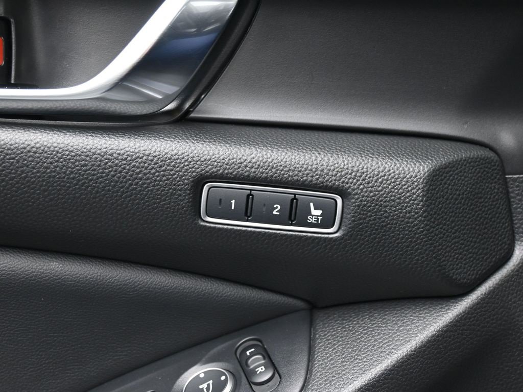 Used 2022 Honda Accord Touring image 32