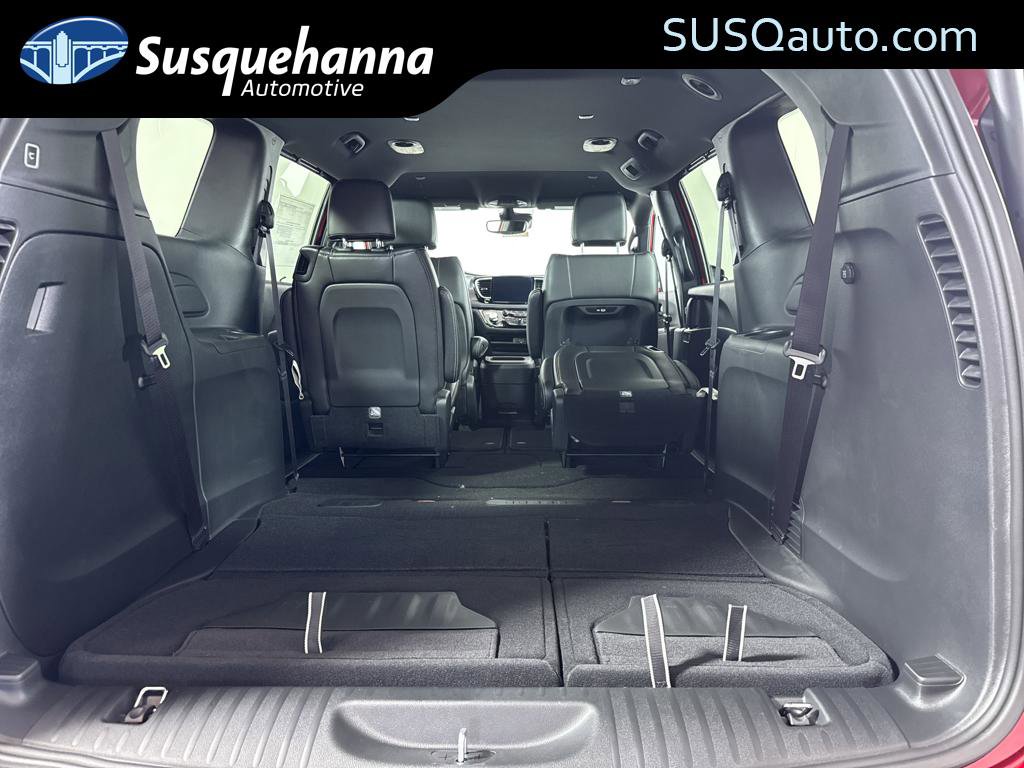 New 2026 Chrysler Pacifica Select image 10