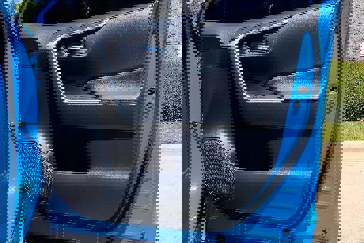 Used 2019 Toyota RAV4 XLE Premium image 23