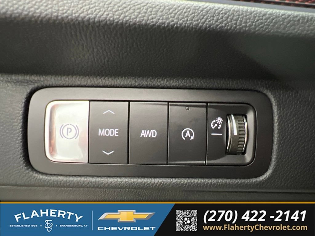 New 2026 Chevrolet Traverse Z71 w/ Driver Confidence Package AWD/4WD image 24