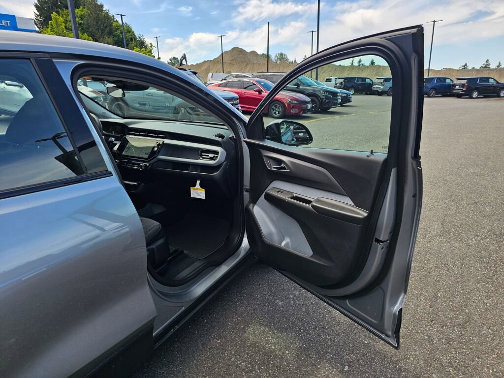 New 2027 Chevrolet Bolt LT FWD image 26