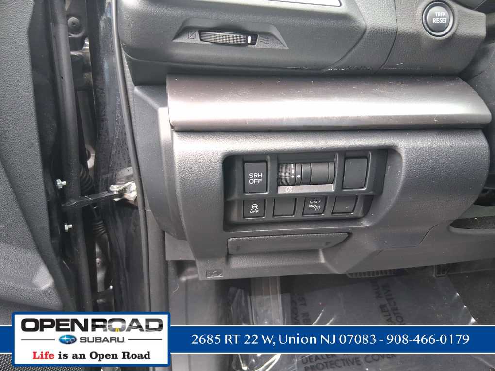 Used 2019 Subaru Crosstrek 2.0i Limited w/ Moonroof Package w/Navigation image 15