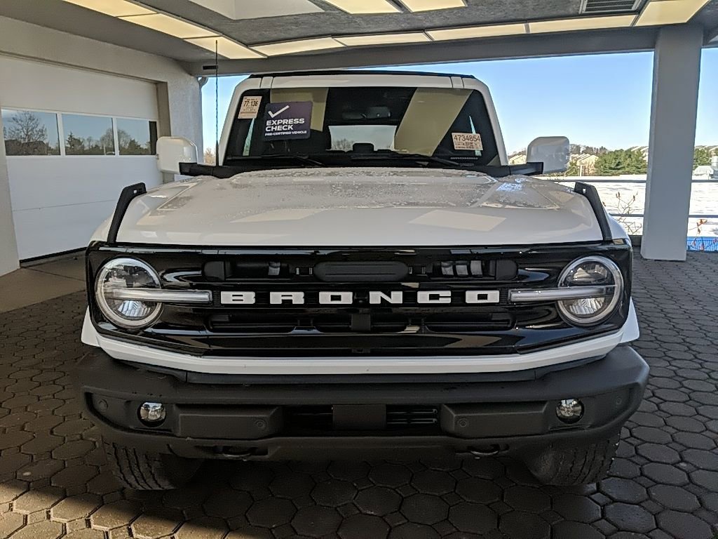 Certified 2025 Ford Bronco Outer Banks image 2