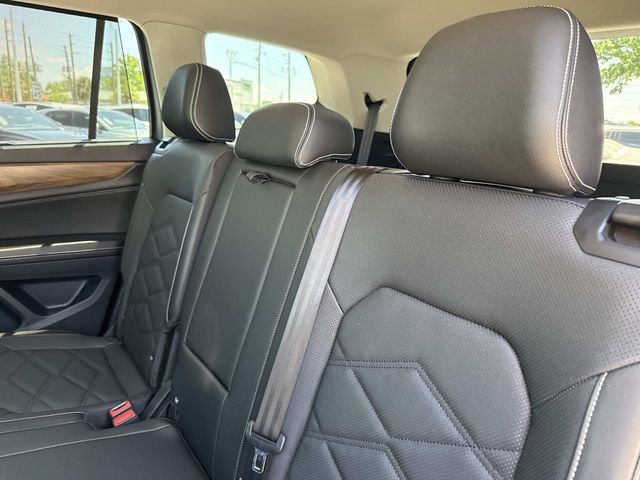 Used 2025 Volkswagen Atlas SE FWD image 15