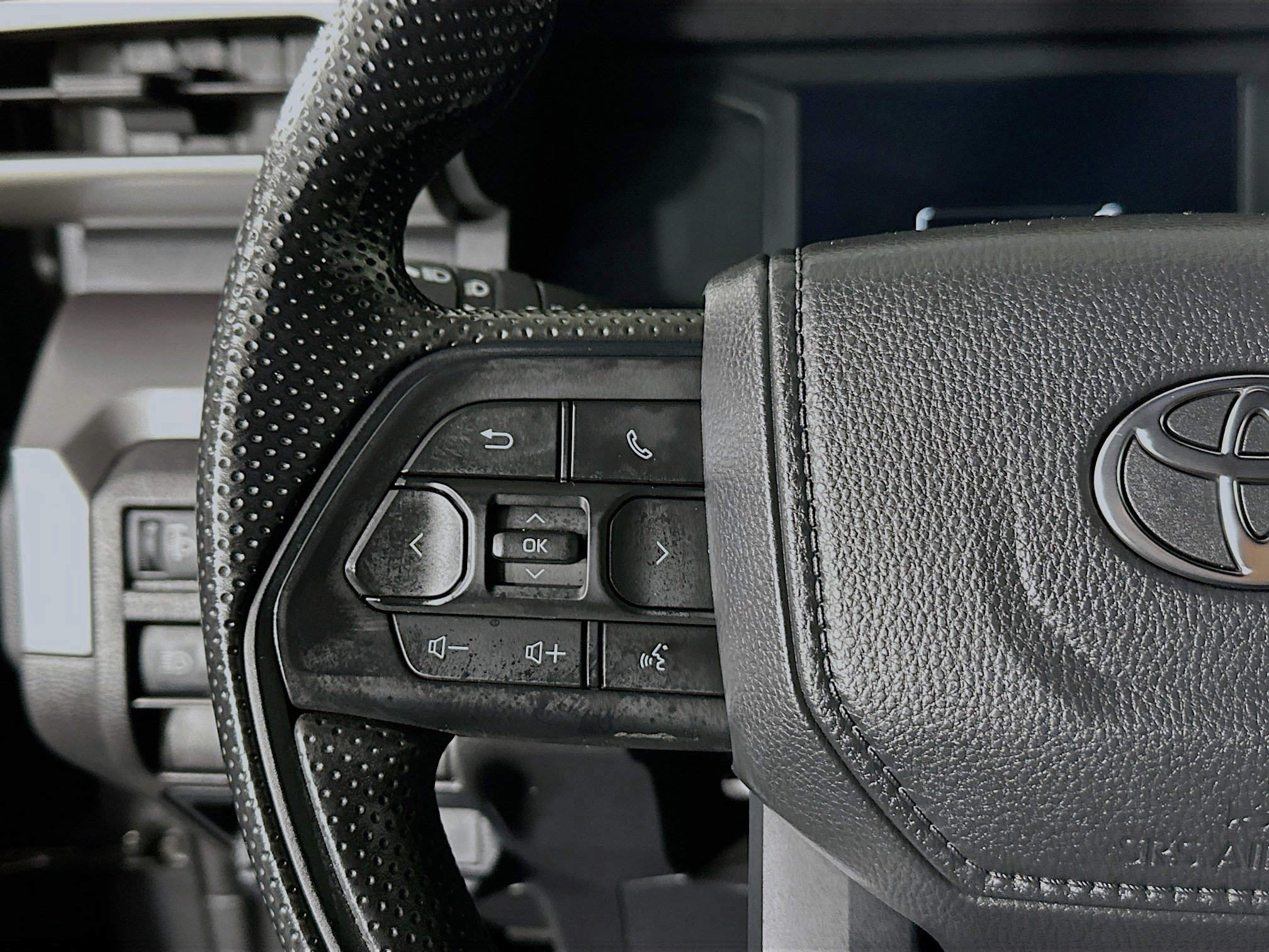 Used 2025 Toyota Tacoma SR5 image 16