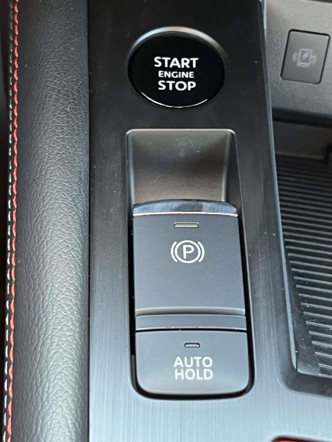 Used 2025 Nissan Kicks SR FWD image 31