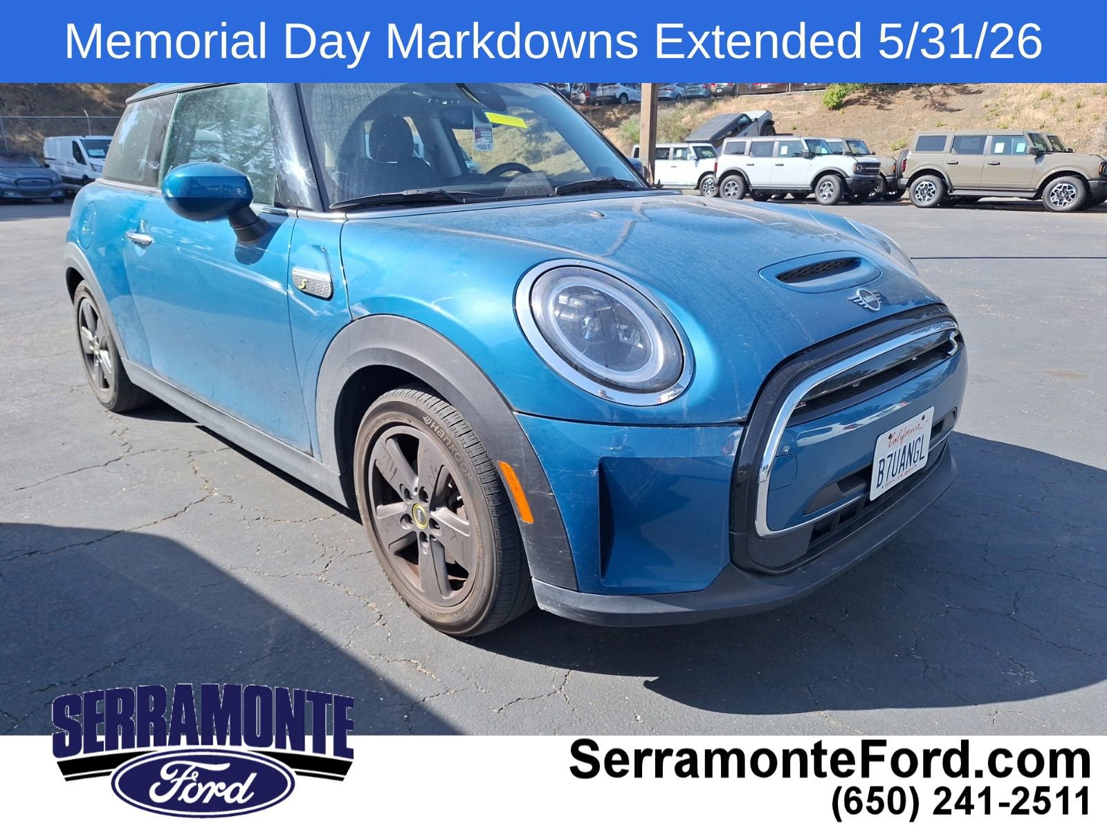 Used 2023 MINI Cooper SE FWD image 1