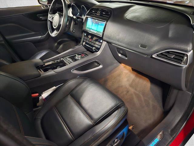 Used 2020 Jaguar F-PACE Prestige AWD/4WD image 20