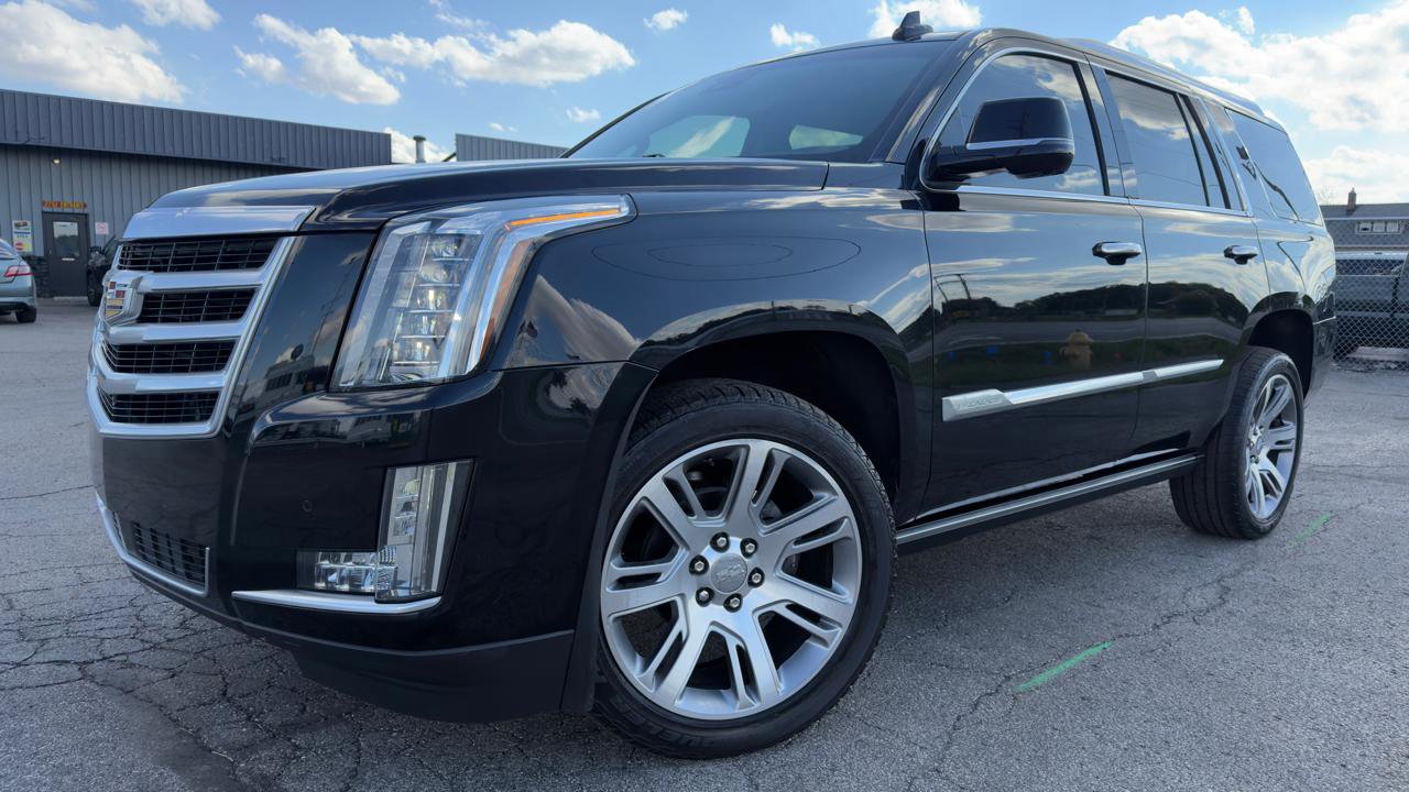 Used 2015 Cadillac Escalade Premium AWD/4WD image 2