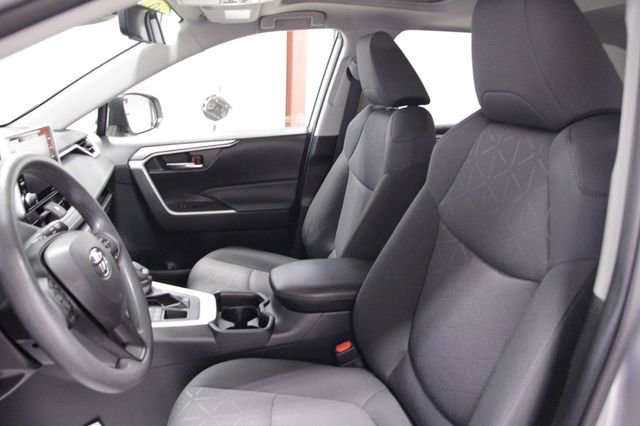 Used 2019 Toyota RAV4 XLE image 13