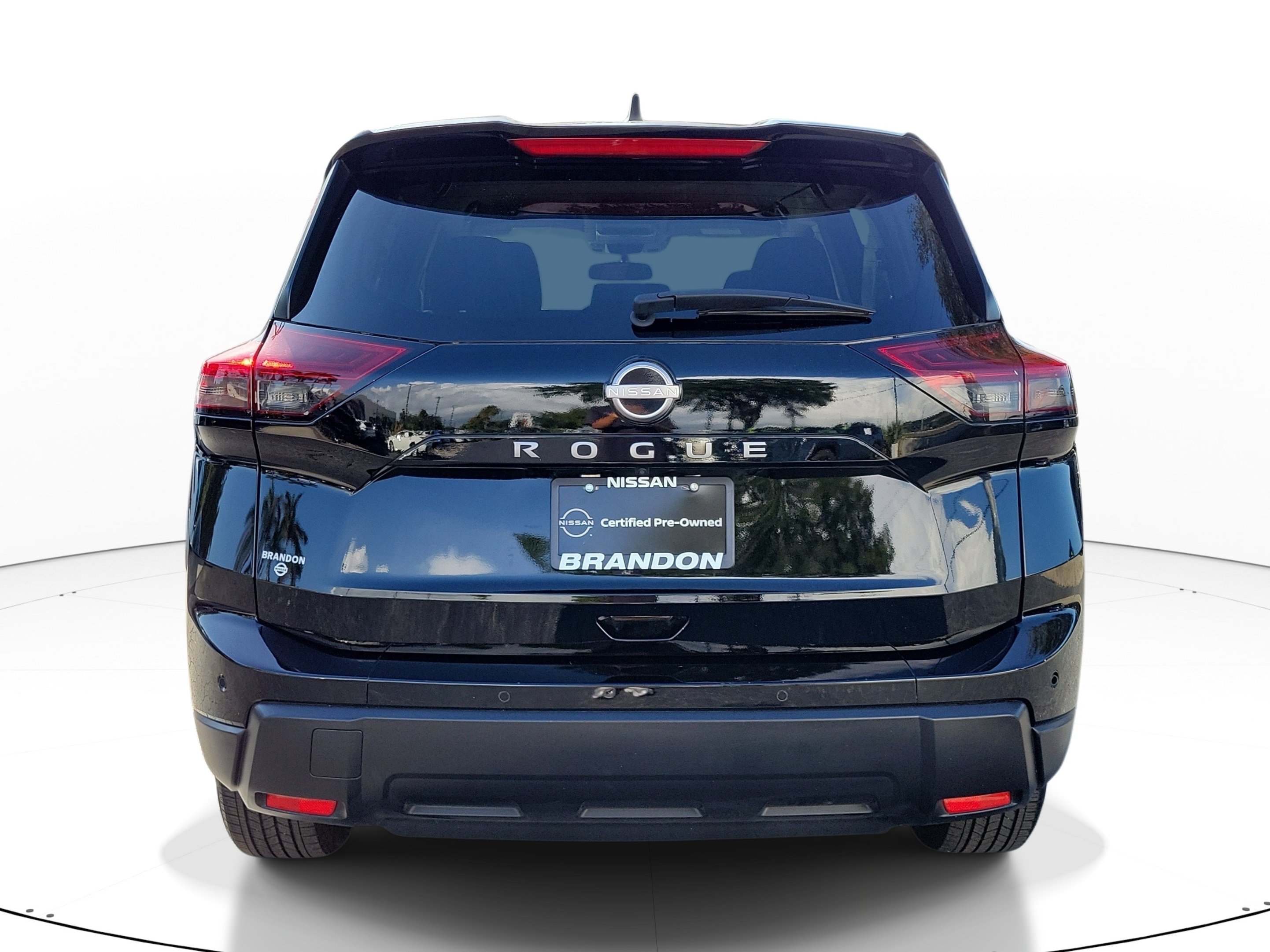 Certified 2025 Nissan Rogue S FWD image 6