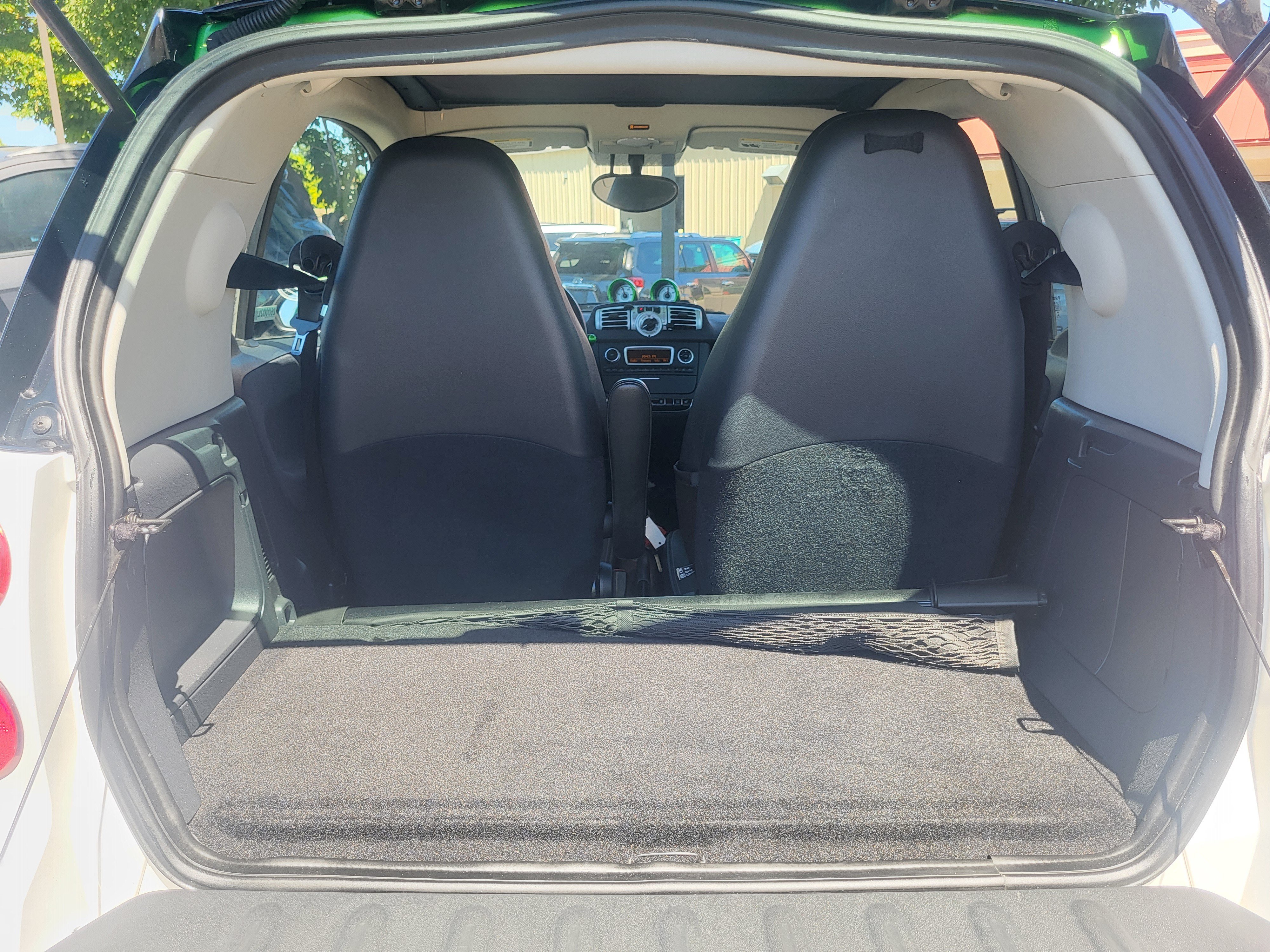 Used 2015 smart fortwo passion RWD image 24