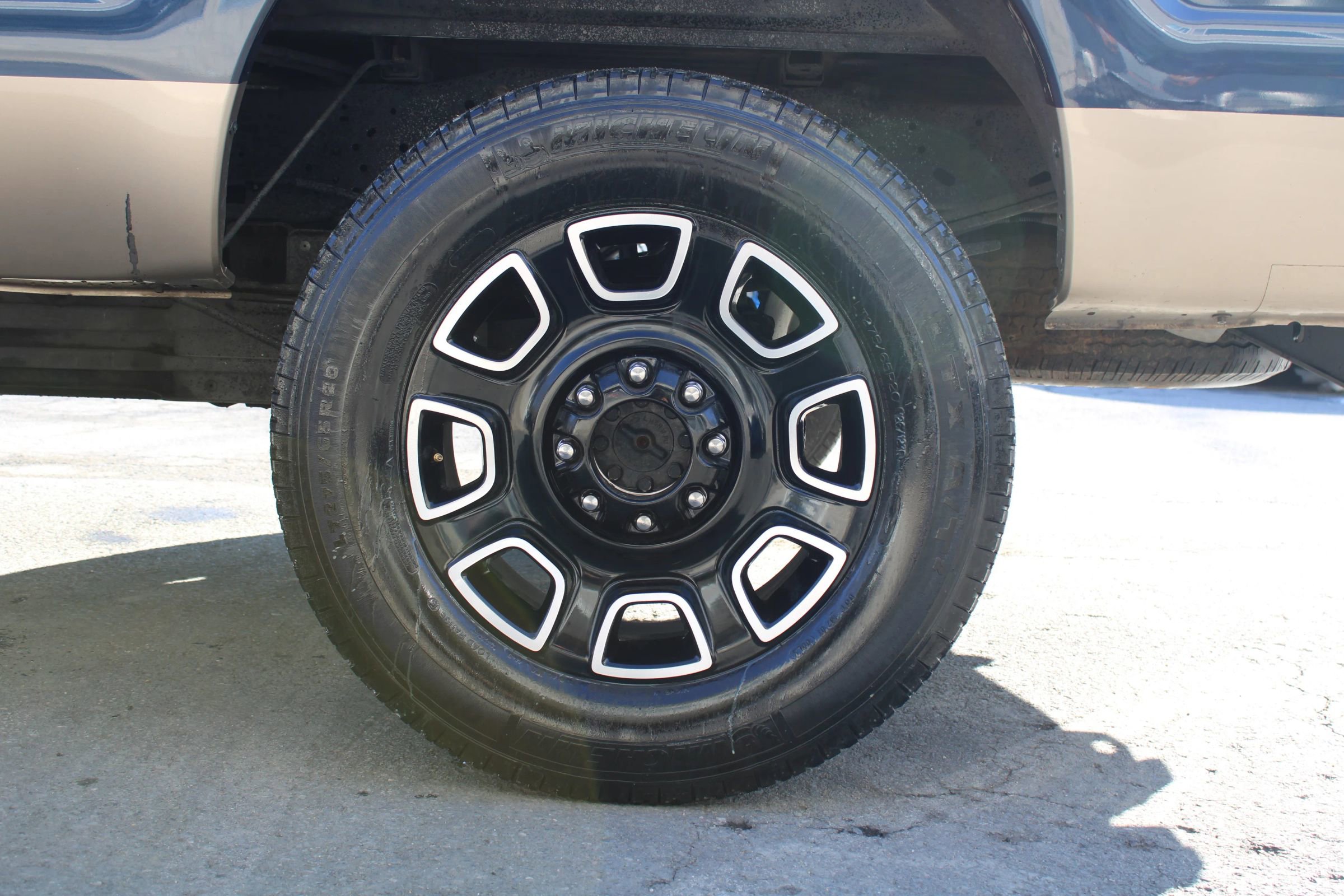 Used 2013 Ford F250 Lariat w/ Lariat Interior Pkg image 32