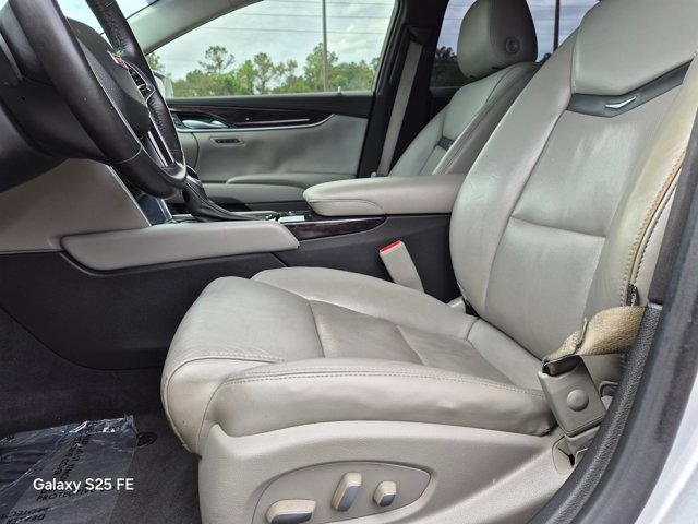 Used 2016 Cadillac XTS Luxury FWD image 16