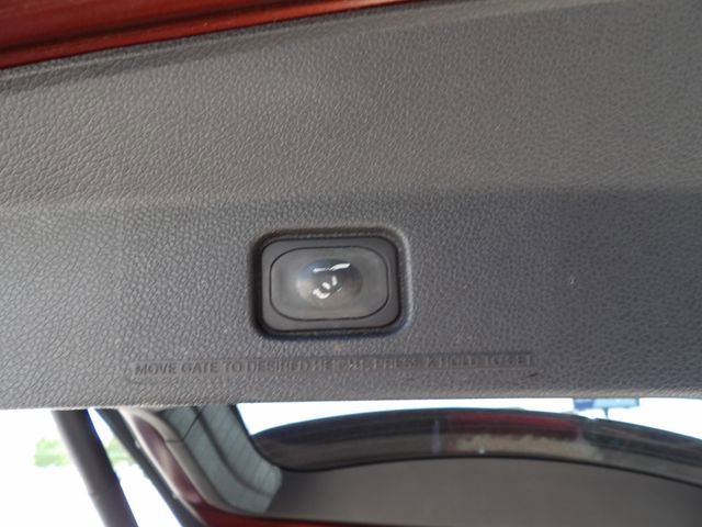 Used 2015 Ford Explorer XLT w/ Equipment Group 202A AWD/4WD image 8
