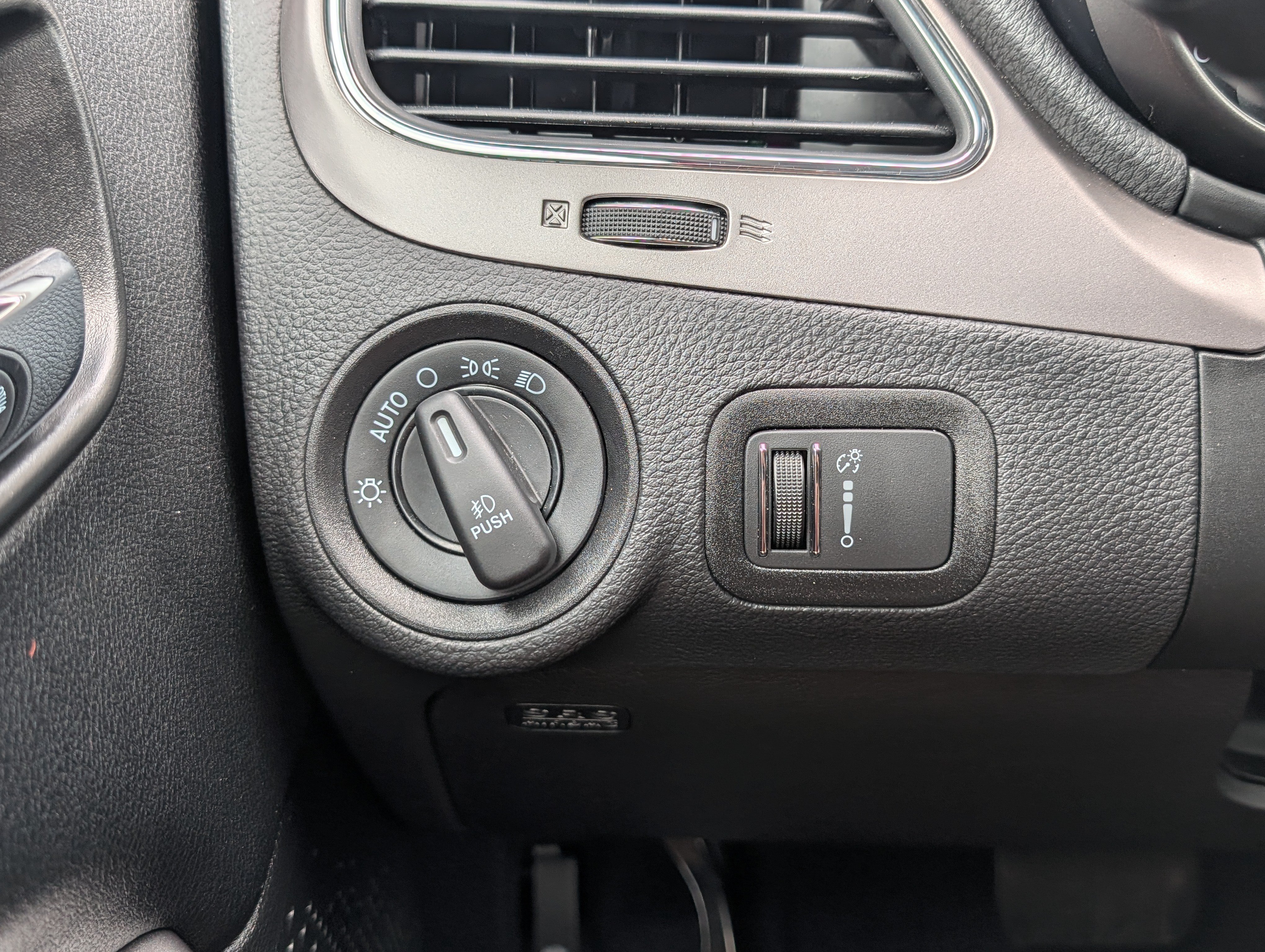 Used 2017 Dodge Journey Crossroad w/ Popular Equipment Group AWD/4WD image 26