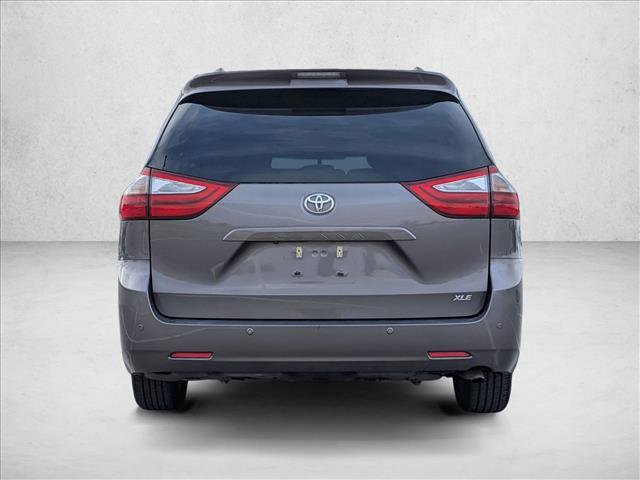 Used 2015 Toyota Sienna XLE image 6