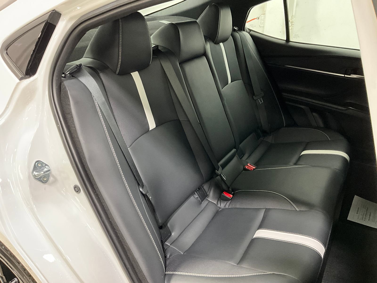 Used 2025 Toyota Camry SE FWD image 25
