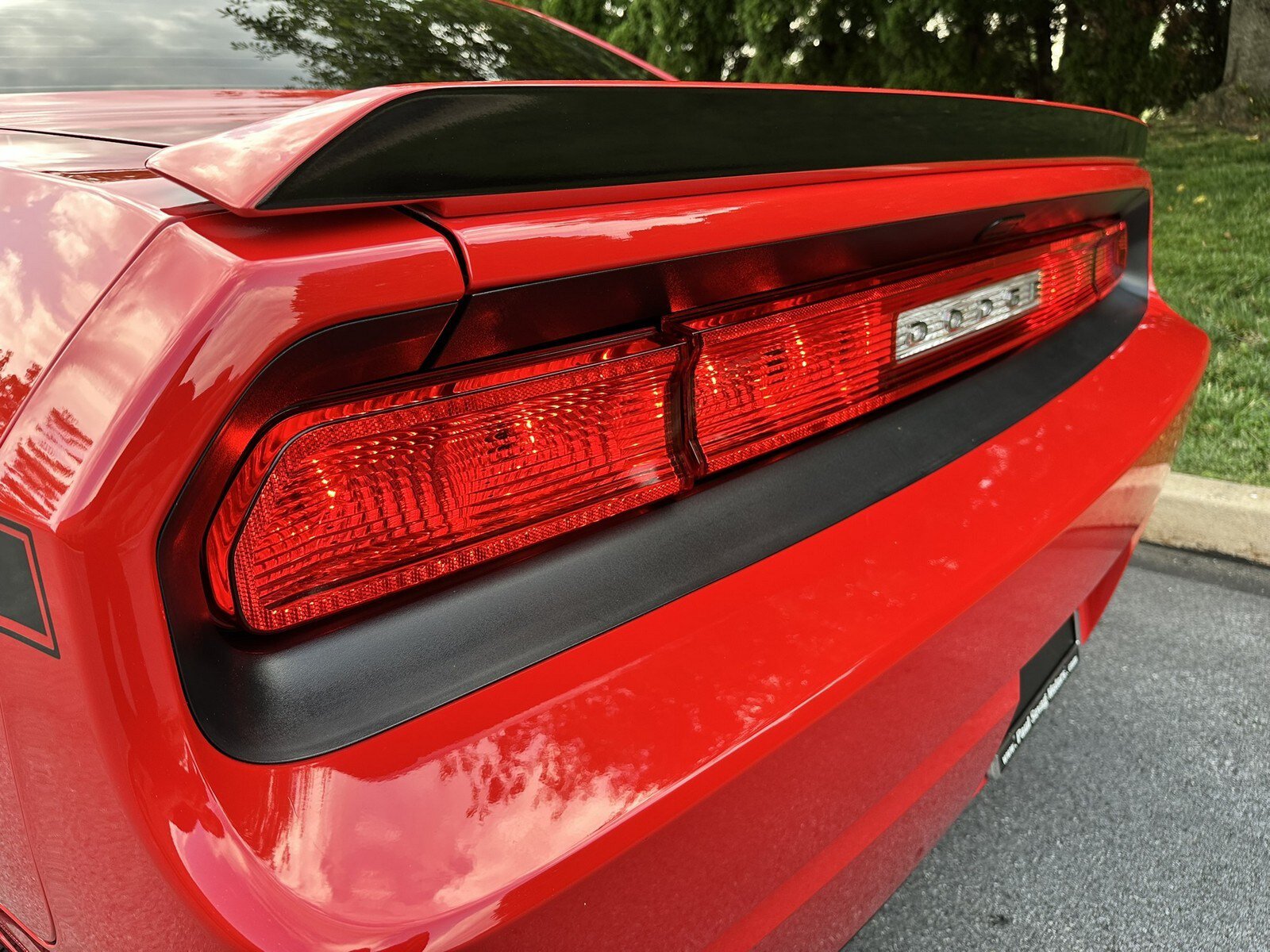 Used 2014 Dodge Challenger R/T w/ Electronics Convenience Group RWD image 78