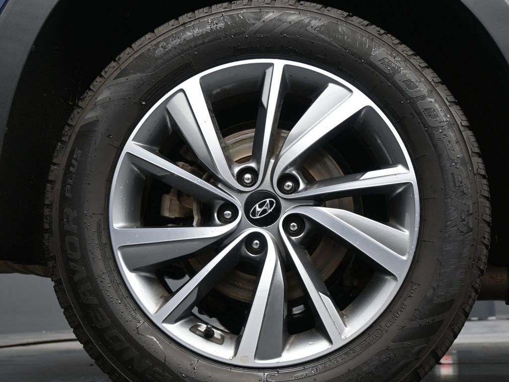 Used 2020 Hyundai Santa Fe SEL w/ Convenience Package image 9