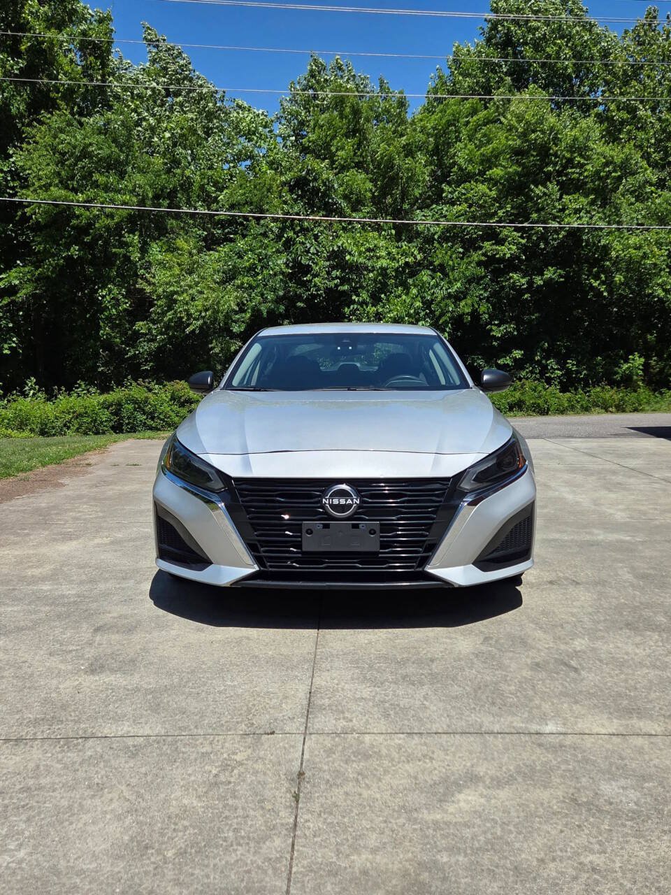 Used 2024 Nissan Altima 2.5 S FWD image 2