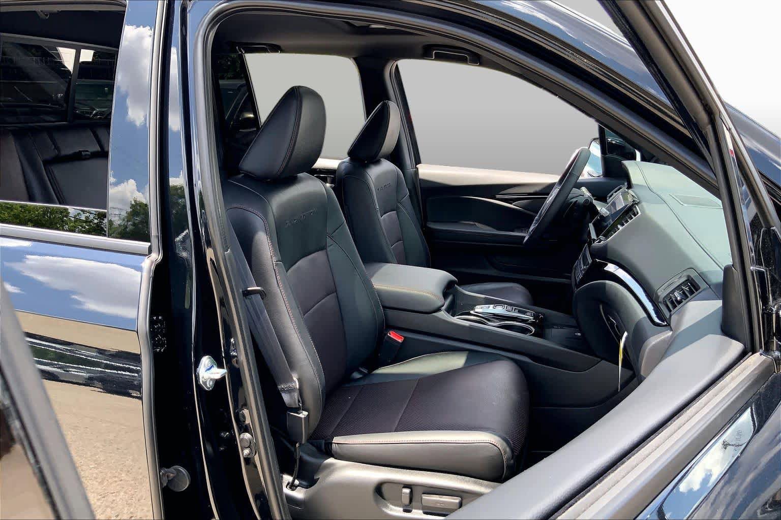 Used 2026 Honda Ridgeline Black Edition image 9