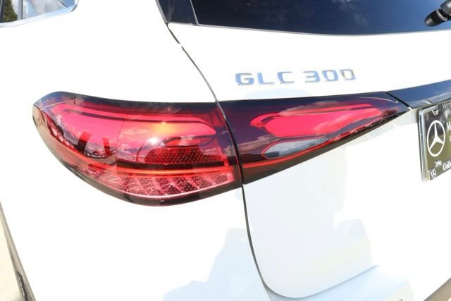 New 2025 Mercedes-Benz GLC 300 image 10